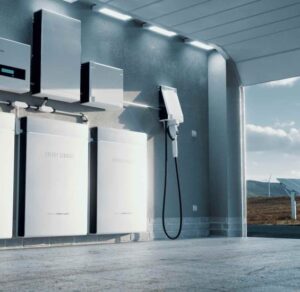 Solar-Battery-banks-565x550
